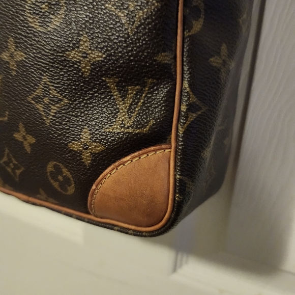 Authentic Louis Vuitton Danube MM - Picture 7 of 16